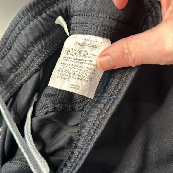 UA youth shorts XL NWOT - Picture 3 of 5